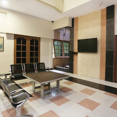 Spot On 2358 Aster Homestay Melati Exterior foto